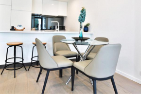Oakleigh Stylish Townhouse With Beautiful View 04